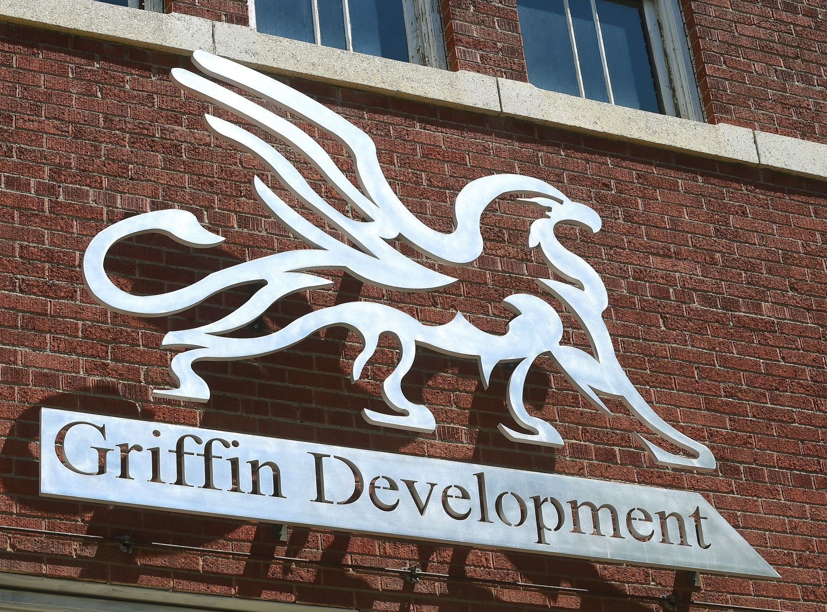 Griffin sign